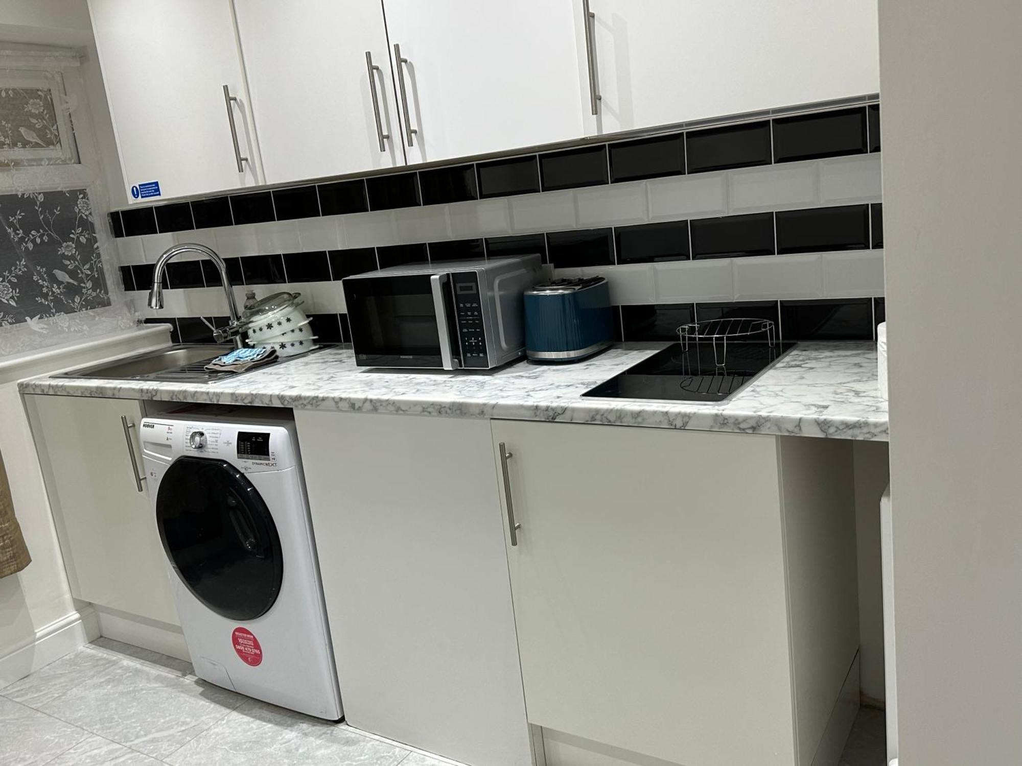 4Th Studio Flat With Private Own Bathroom A London Luxury Family Home Setup And Furnished With Double Bed Plus A Double Futon-Sofa Bed A Single Futon Bed A Baby Cot And Garden And Free Parking Kültér fotó